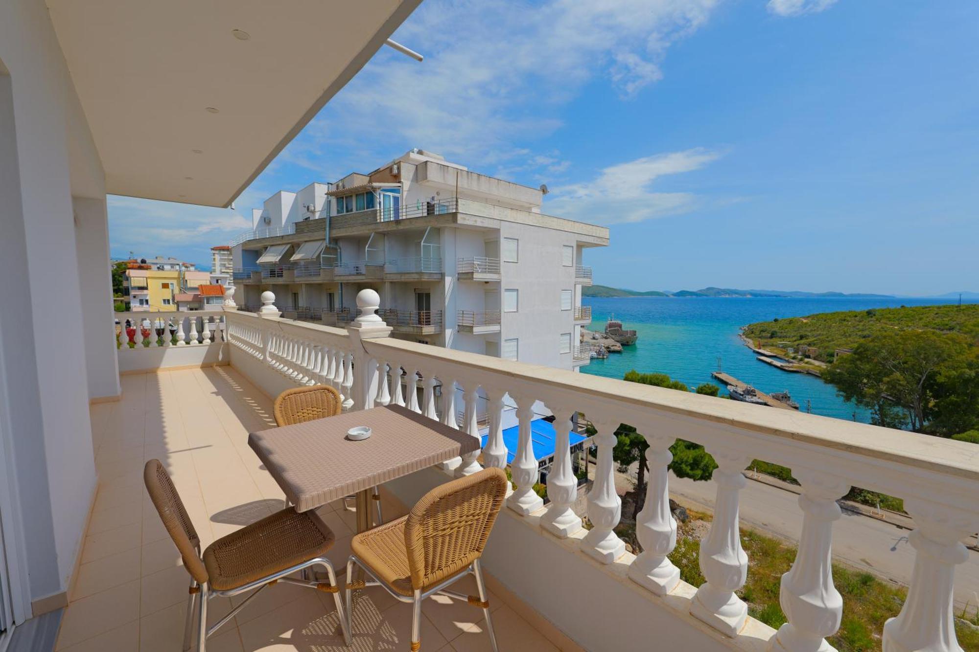 Vila Marina Apartments Sarandë 外观 照片
