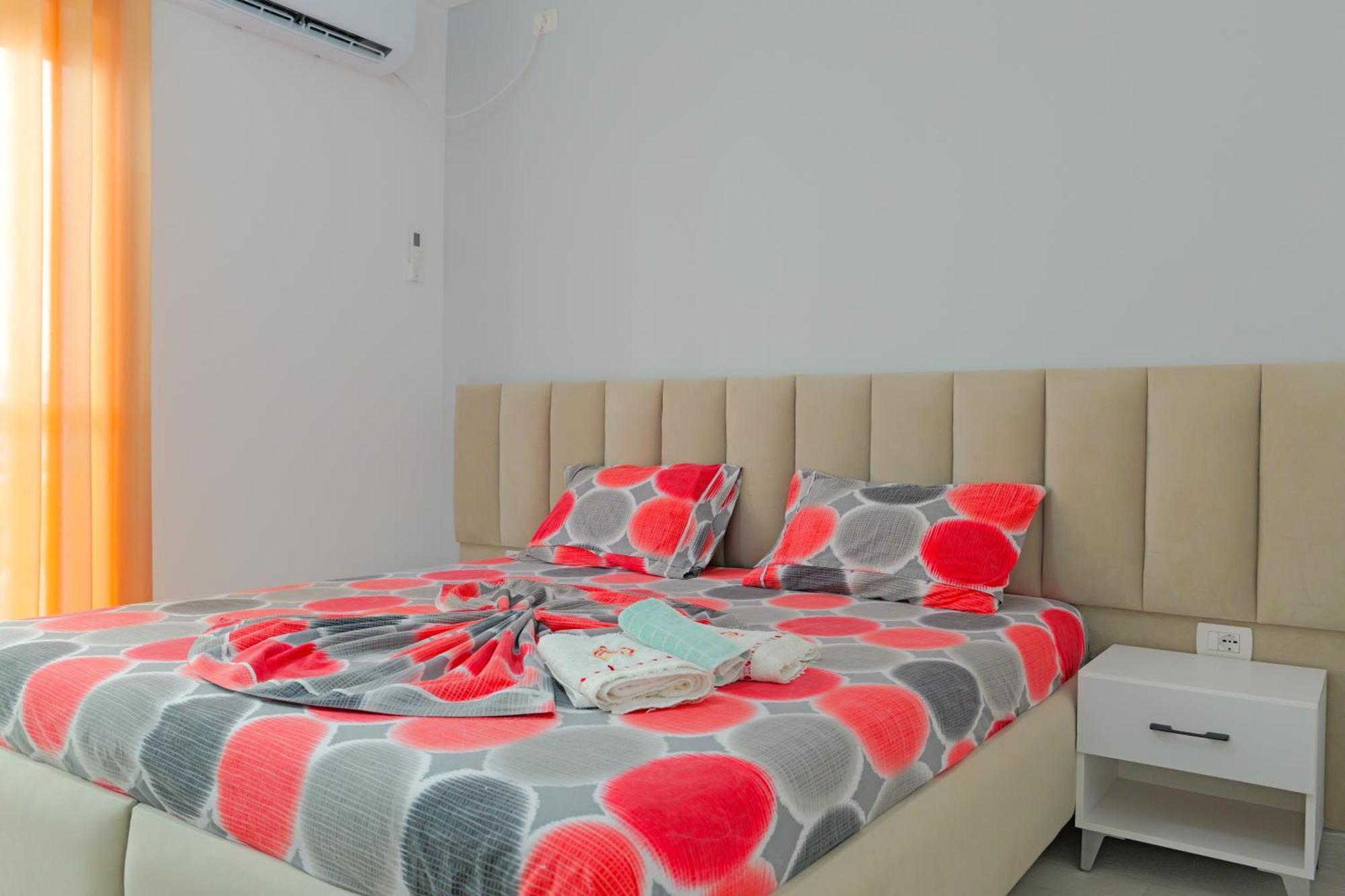 Vila Marina Apartments Sarandë 外观 照片