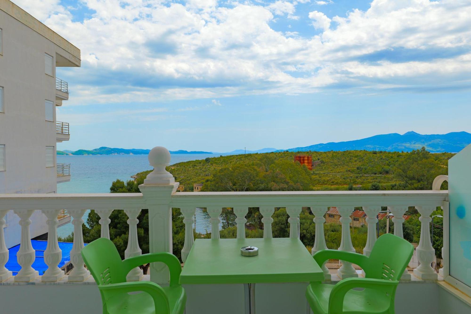 Vila Marina Apartments Sarandë 外观 照片