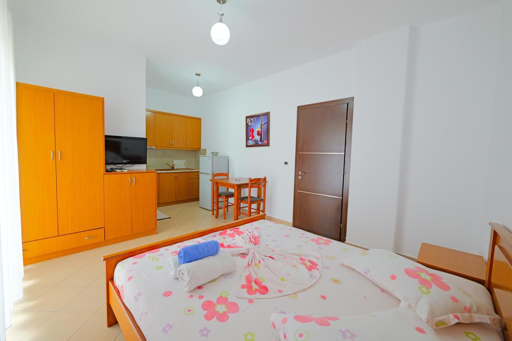 Vila Marina Apartments Sarandë 外观 照片